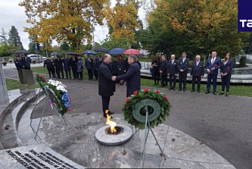 Посольство России в Словении почтило память погибших в годы Первой и Второй мировых войн